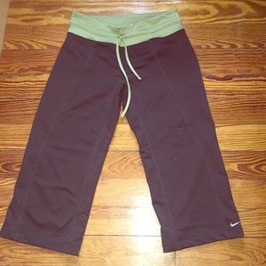 Lime/hunter green Capri Nike gym pants!